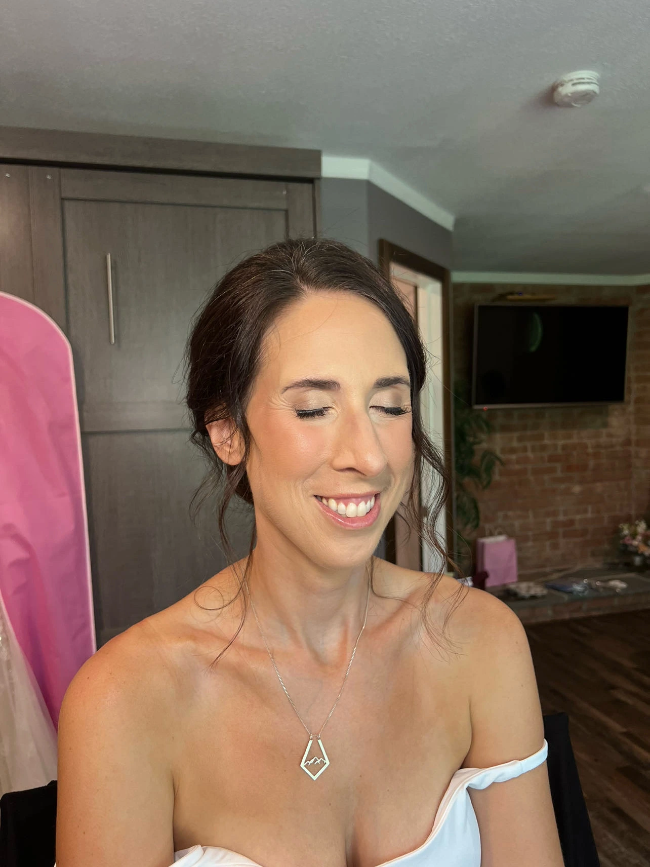 Bride with natural bridal makeup